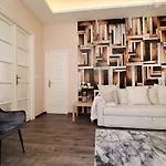 King Charles Residences بودابست