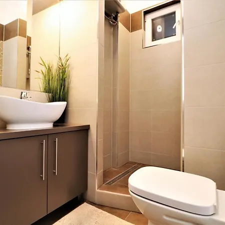 King Charles Residences Apartament *